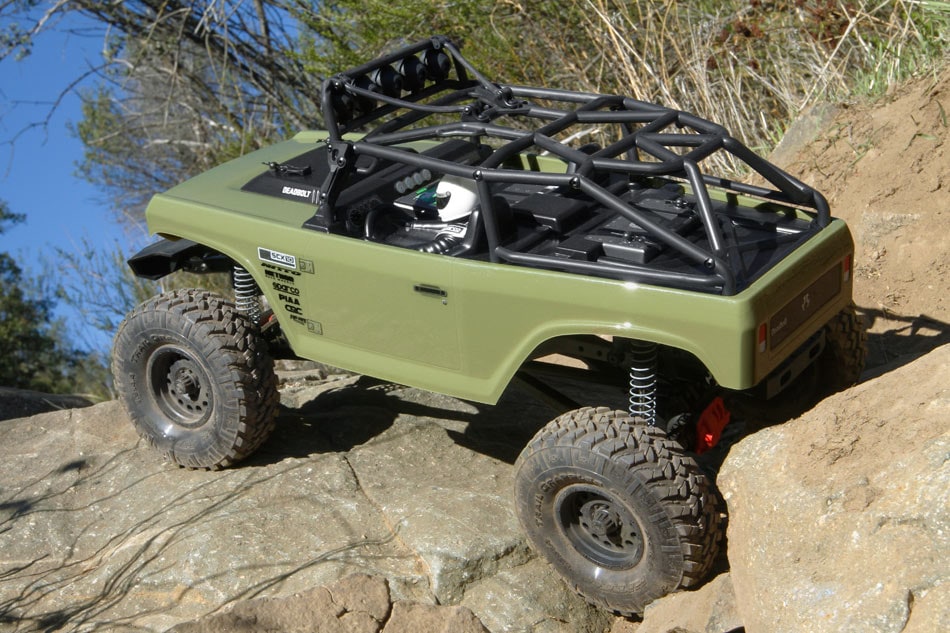 Axial SCX10 II Deadbolt - Outdoors 2