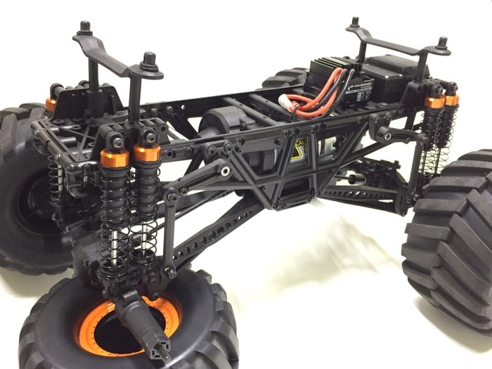 CEN Racing Ford B50 Solid-axle Monster Truck - Chassis Detail