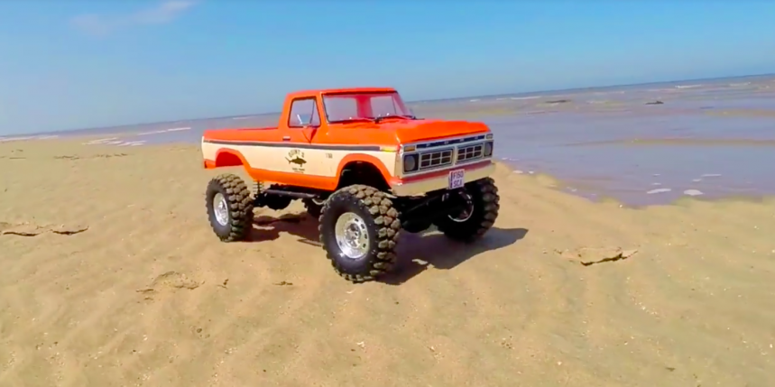 Beach Bummin’ with the Carisma Scale Adventure 1976 Ford F-150 [Video]