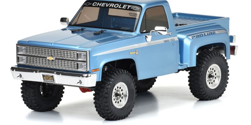 Axial and Pro-Line Team up to Celebrate 40 Years of Fun with the SCX10 III 1982 Chevy K10 RTR