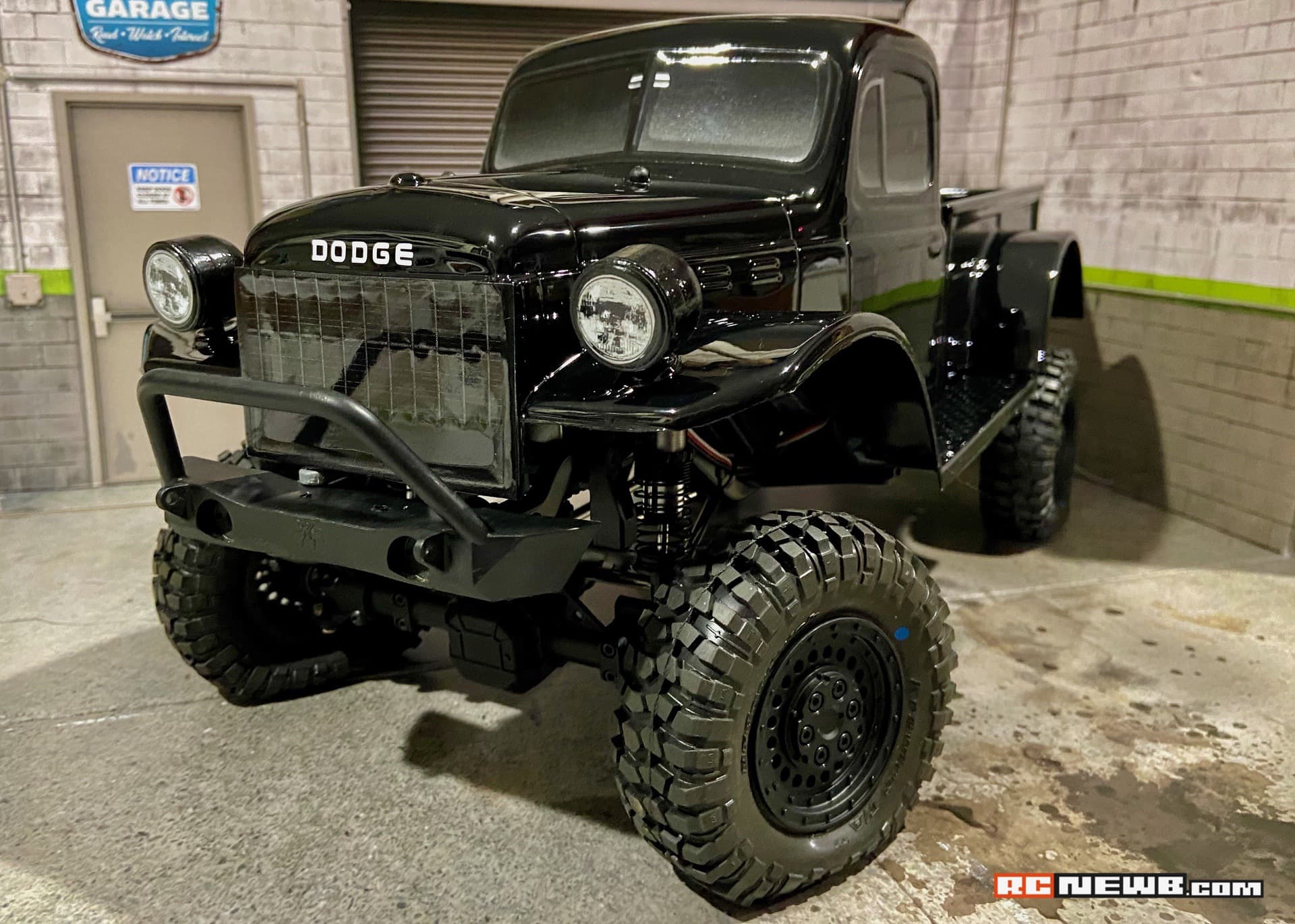 Handson with ProLine’s 1946 Dodge Power Wagon Crawler Body RC Newb