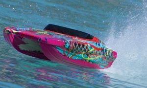 Make Waves with the DCB M41 Widebody R/C Boat from Traxxas | RC Newb